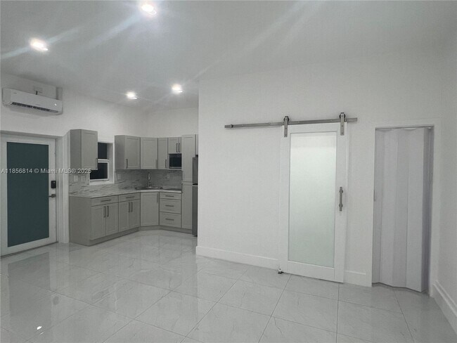 Building Photo - 24424 SW 118 Ct