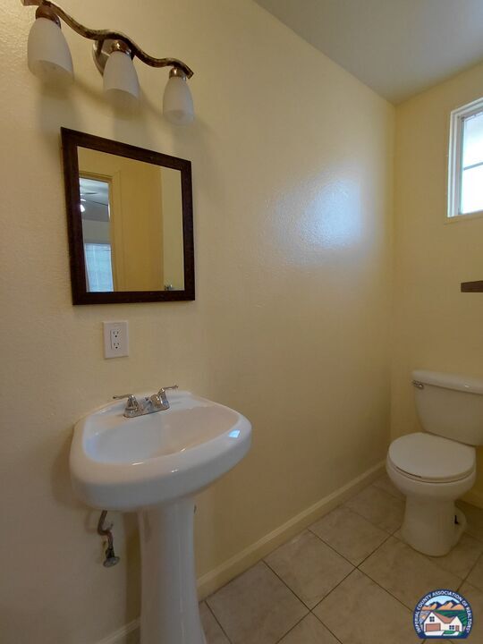 Building Photo - 1111 E St