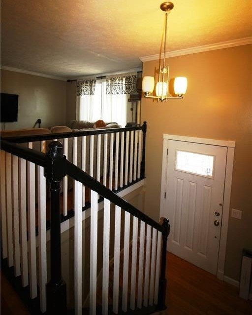 Building Photo - Beautiful Mid Entry Home in a Quiet Neighborhood