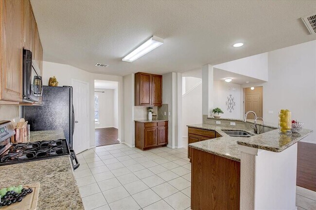Building Photo - 537 Golden Creek Dr