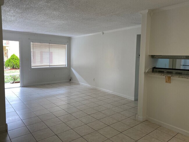 Building Photo - Weatherly Condominiums