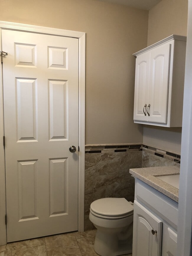 Building Photo - 5725 S Marshall Pl