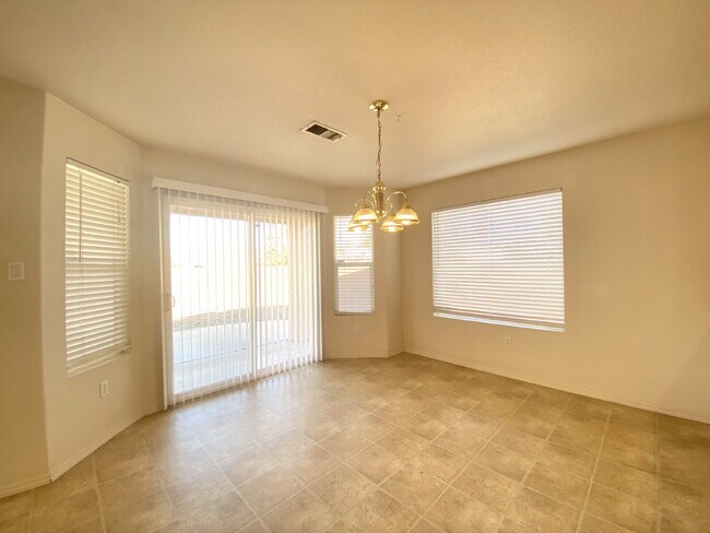 Building Photo - GATED COMMUNITY - 3 Bedroom w/Loft