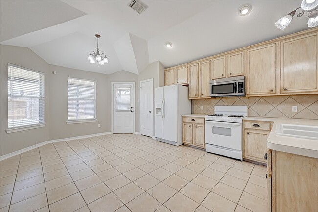 Building Photo - 5602 Eagle Sky Blvd