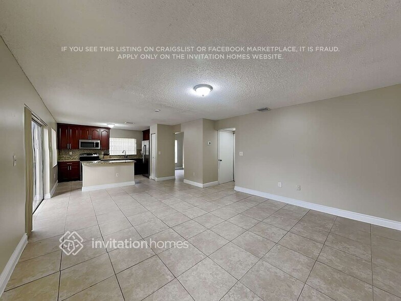 Building Photo - 14075 Langley Pl