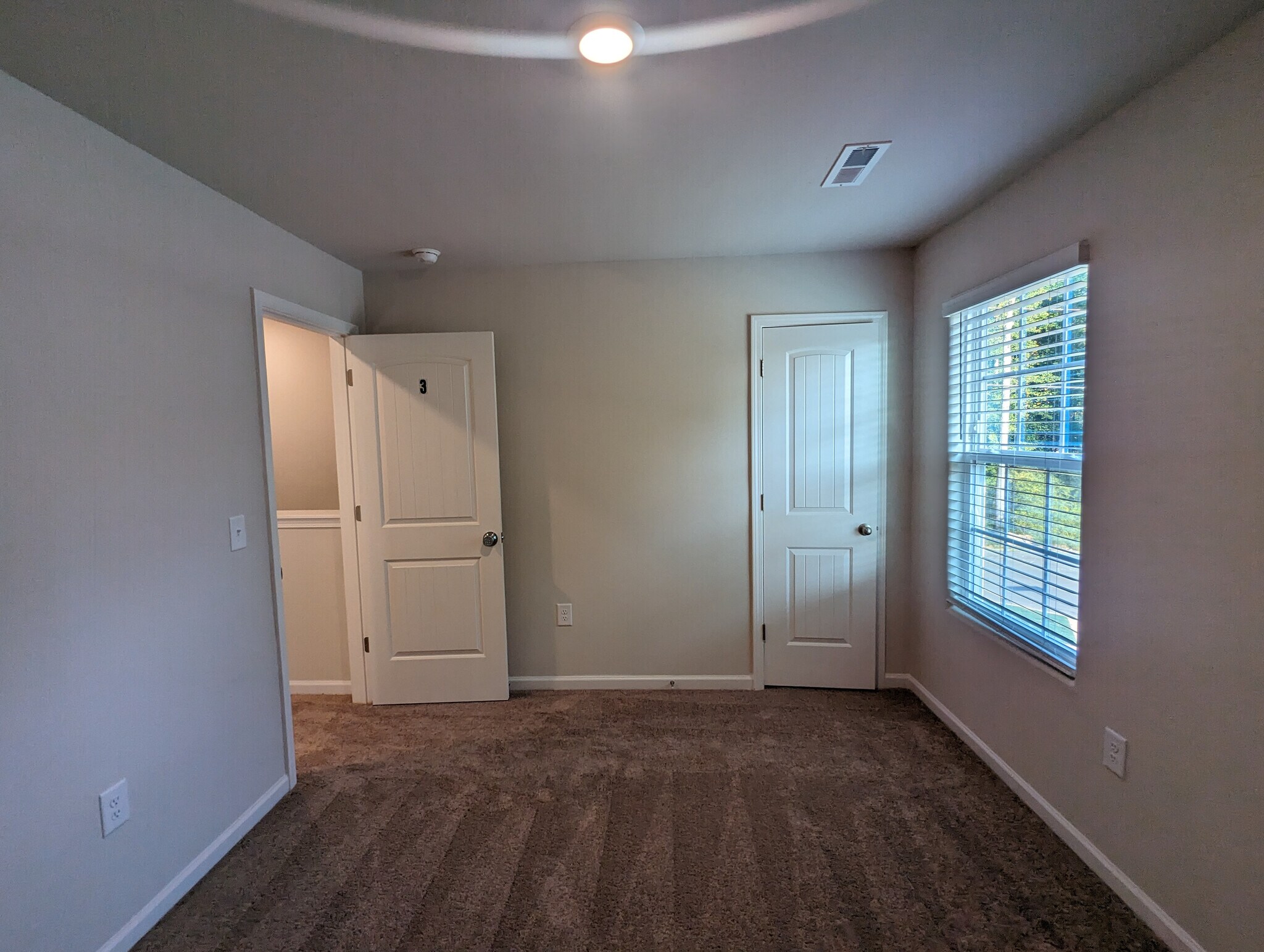 Building Photo - Room in Single Family Home on Trailblazer St