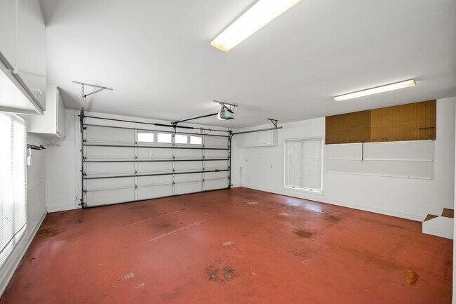 Building Photo - 601 Willow Point Ct