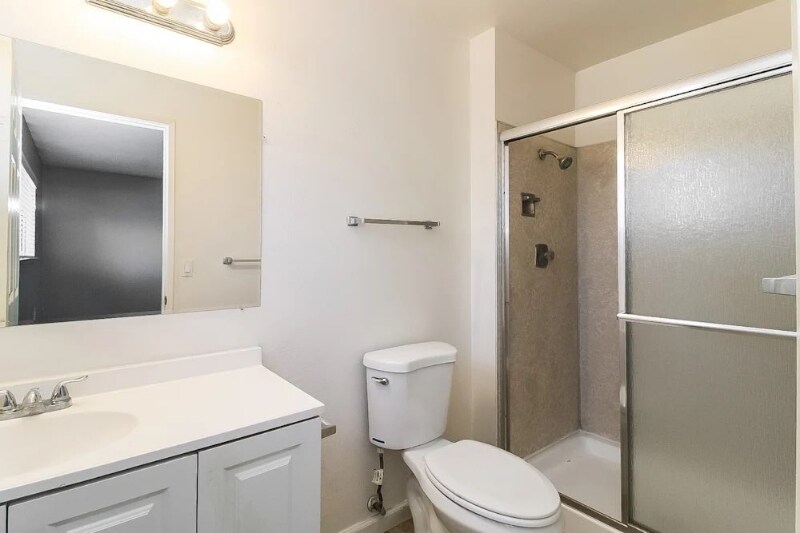 Building Photo - 6612 Sarament Ct