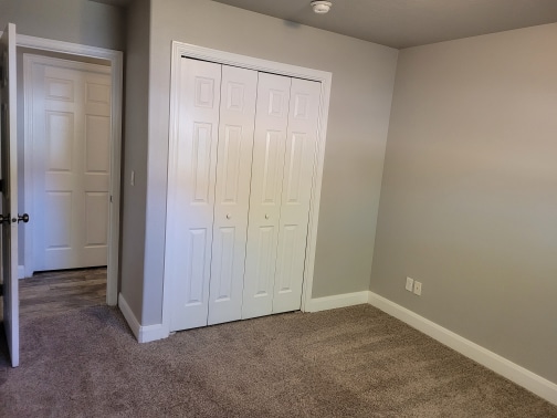 Building Photo - 154 E 200 S