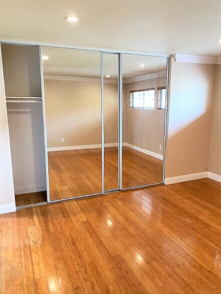 Building Photo - 100 Cliff Dr