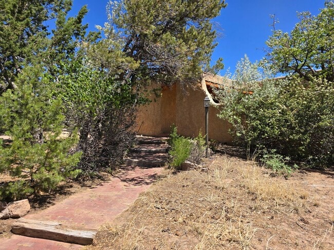 Building Photo - Turnkey Barranca Mesa Cul-de-sac Home