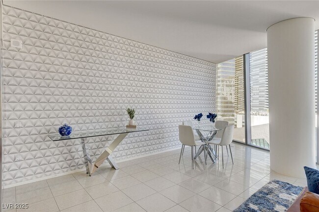 Building Photo - 3726 S Las Vegas Blvd