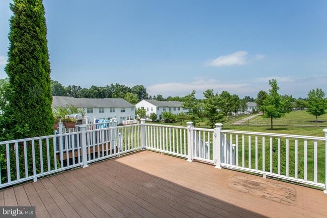 Building Photo - 207 Hampshire Dr