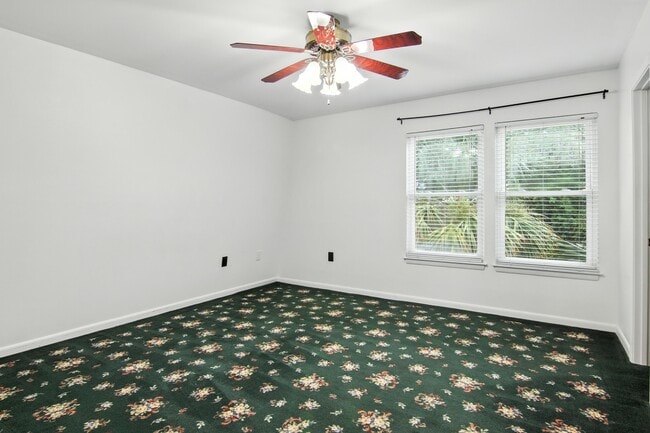 Building Photo - 24 Cinderella Ln NW