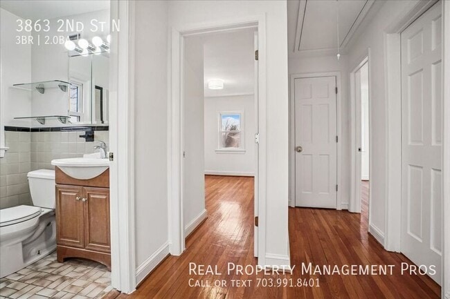 Building Photo - 3863 2nd St N