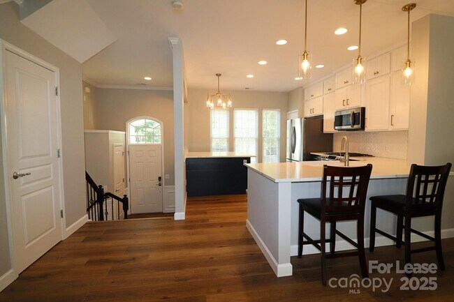 Building Photo - 564 6th Baxter Crossing