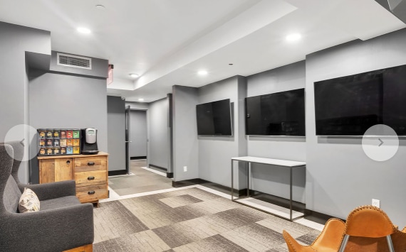 Building Photo - 1810 3rd Ave