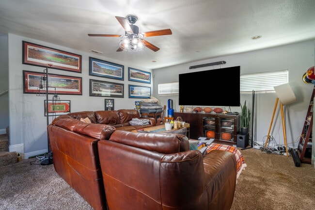 Room for everyone - 2703 Gates Ave