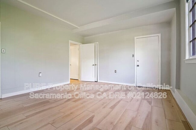 Building Photo - 2324 Castro Way