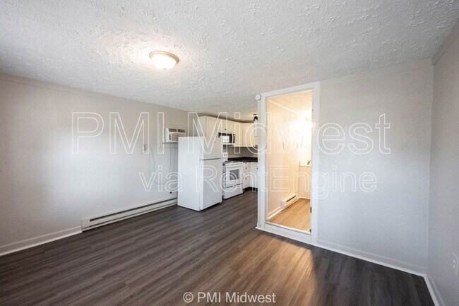Building Photo - 2142 W Us-40