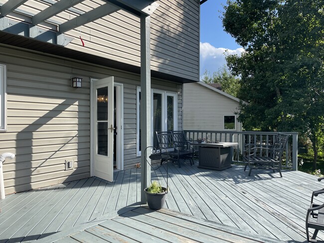 Building Photo - 14 Byars Cir