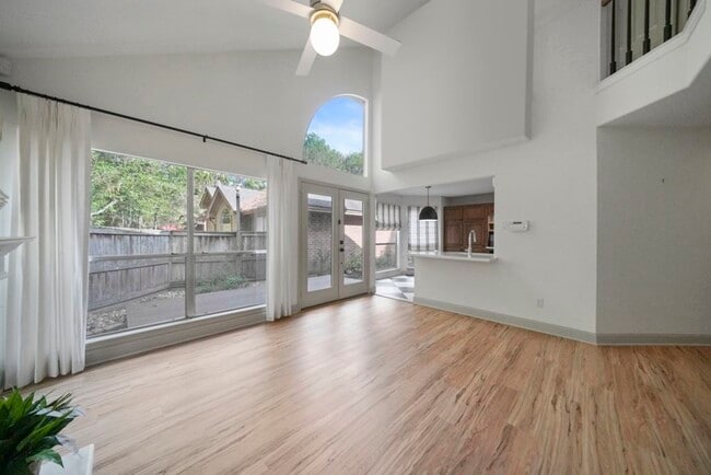 Building Photo - 31 Silver Canyon Pl