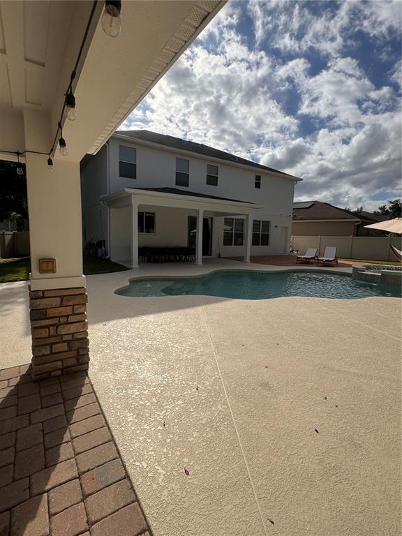 Building Photo - 11737 Verrazano Dr