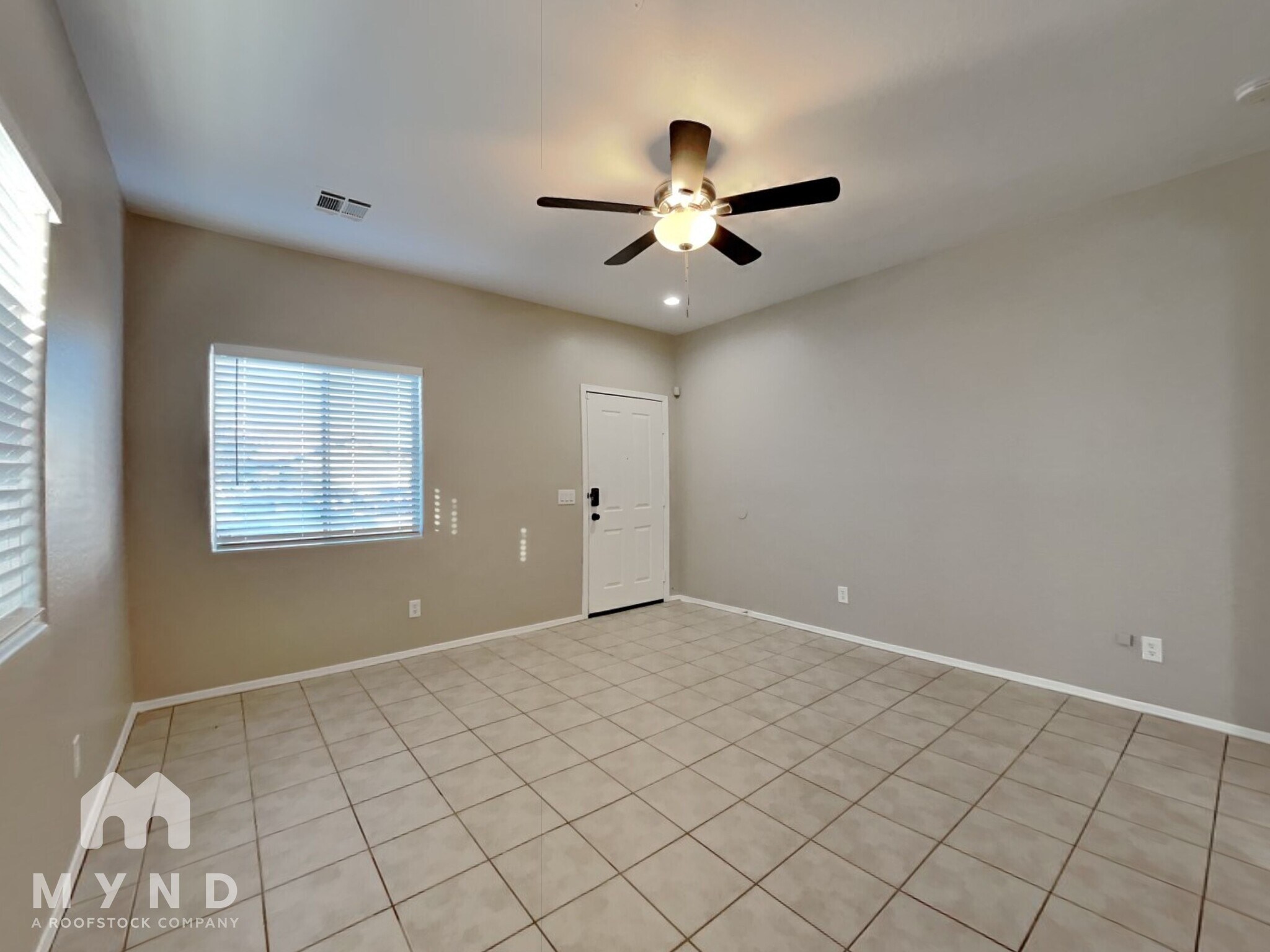 Building Photo - 5651 S 11th Dr