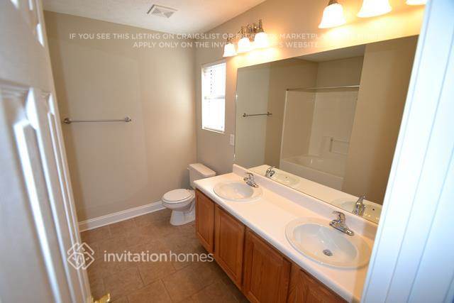 Building Photo - 195 Hamilton Dr