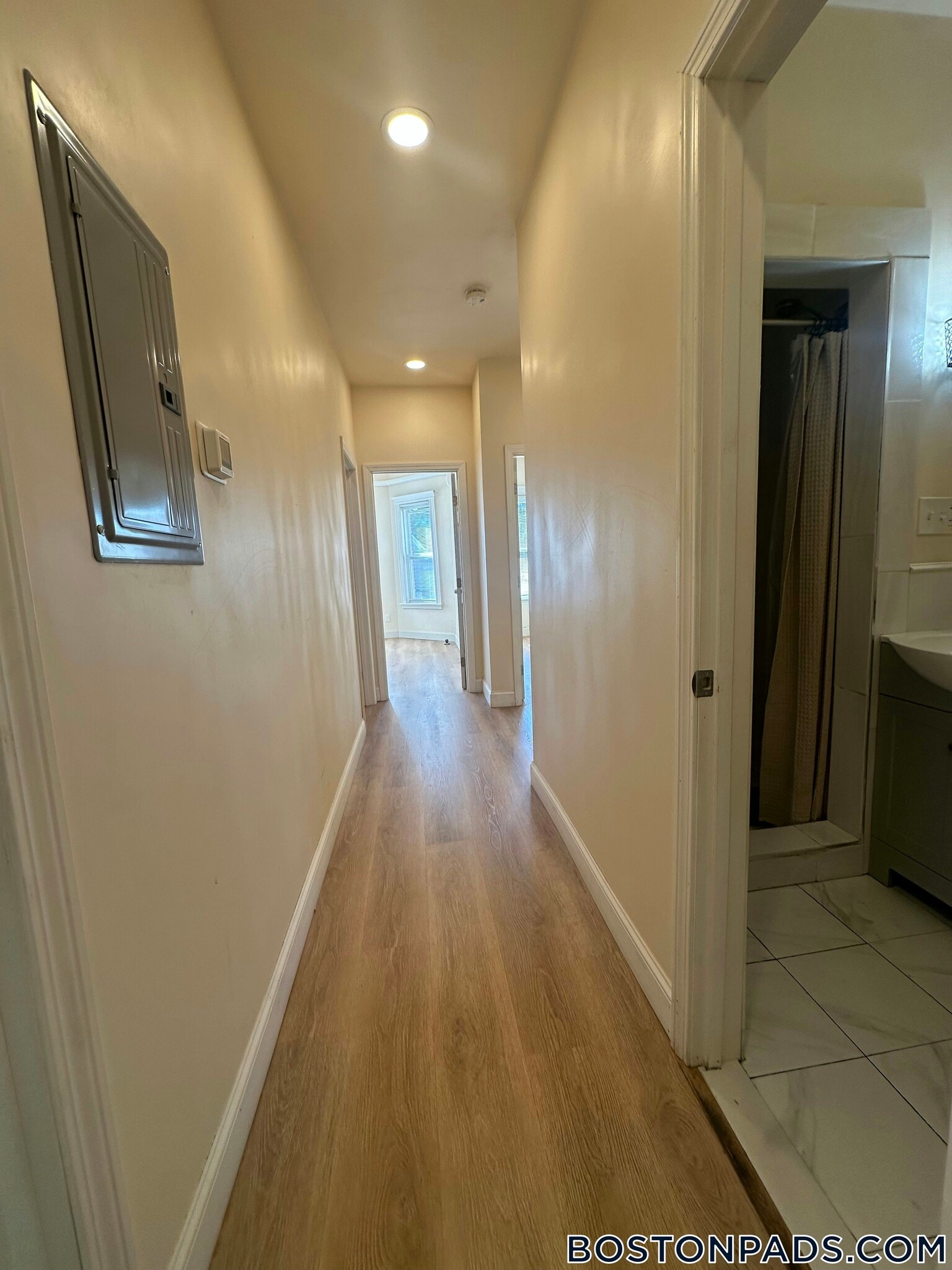 Building Photo - 127 Harrishof St