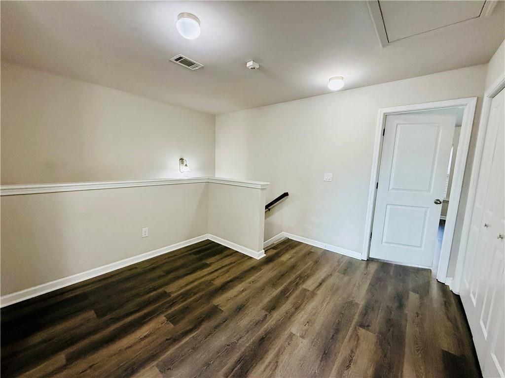 Building Photo - 256 Highland Pointe Cir E