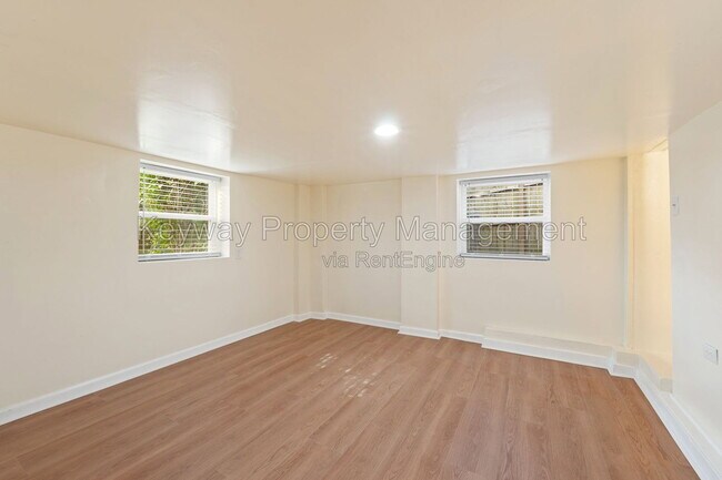 Building Photo - 1422 Heard Ave