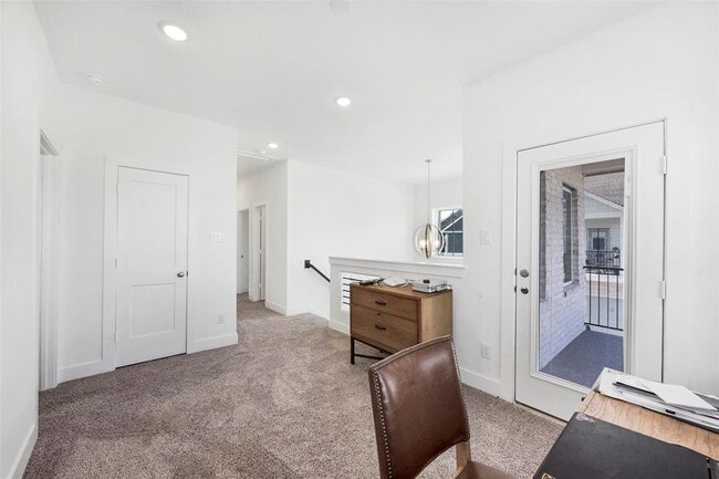 Building Photo - 10062 Rosette Dr