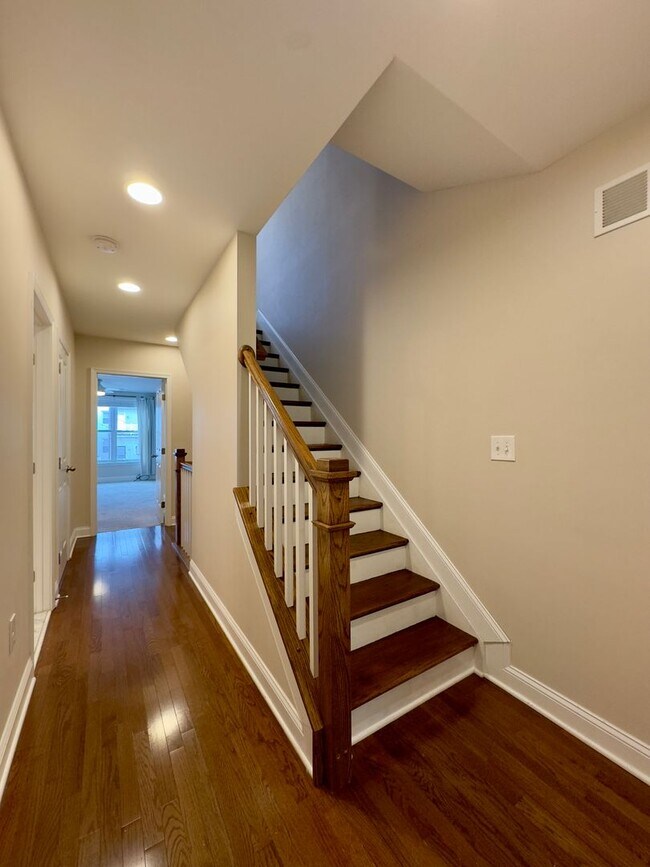 Building Photo - 1022 McDonogh St