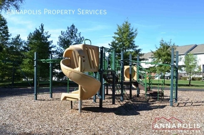 Building Photo - 504 Mathias Hammond Way