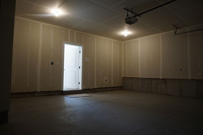 Building Photo - 3091 N Indigo Lp