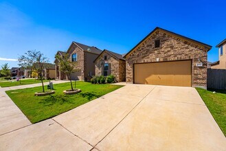 Building Photo - Elegantly Spacious 3-Bed, 2-Bath Home in Round Rock
