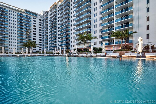 Building Photo - 2301 Collins Ave