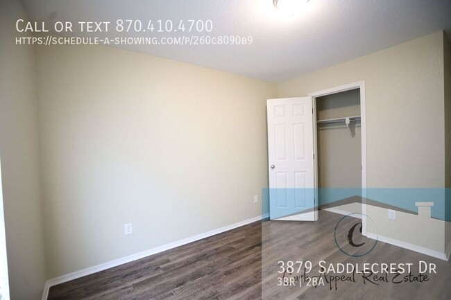 Building Photo - Move in special $800!! Beautiful 3 bed / 2...