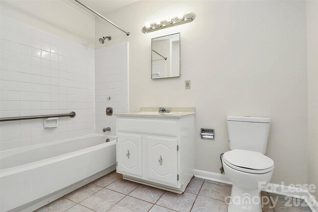 Building Photo - 6121 Heathstone Ln