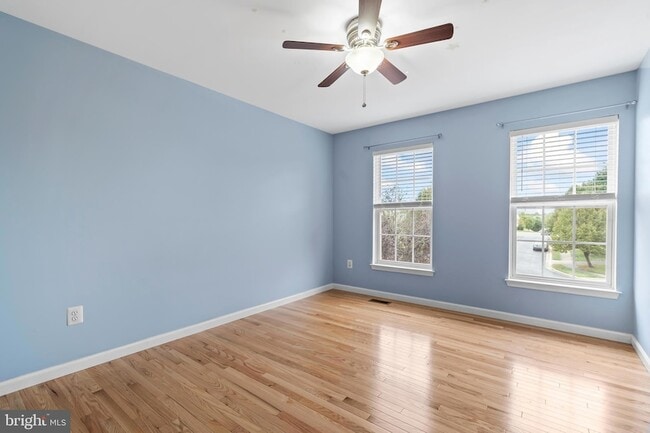 Building Photo - 9343 Morning Walk Dr