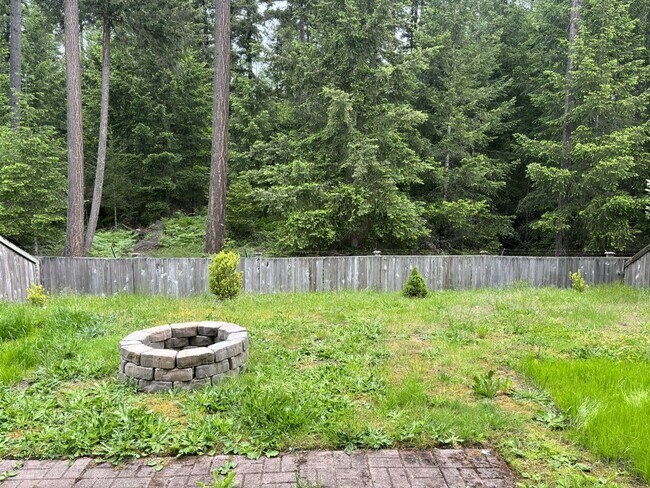 Building Photo - Stunning 3-Bedroom Home in Puyallup's Silver Pointe For Rent!