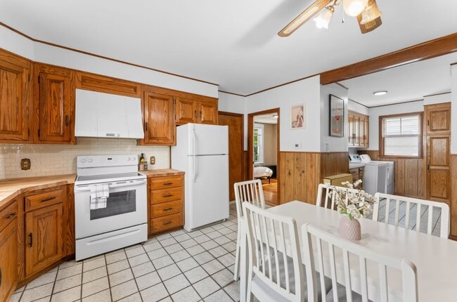 Building Photo - 29 Harbor St