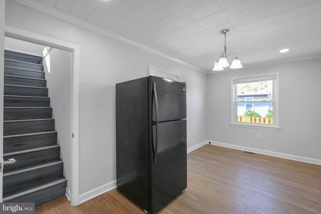 Building Photo - 4707 Tuckerman St