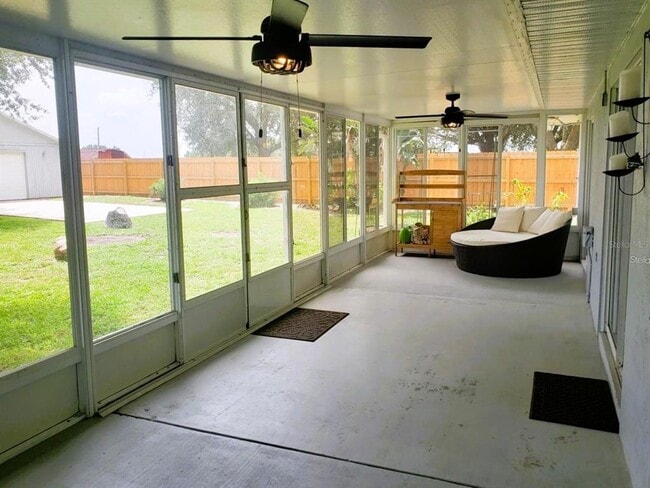 Building Photo - 9910 Janette Ln