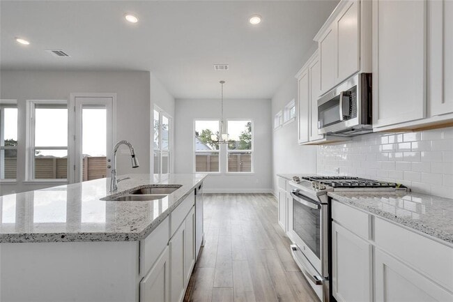 Building Photo - 112 Revere Dr