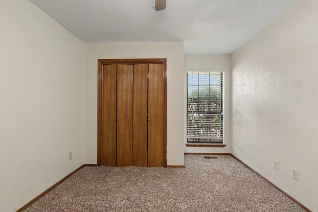 Building Photo - 3801 Western Heights Ave