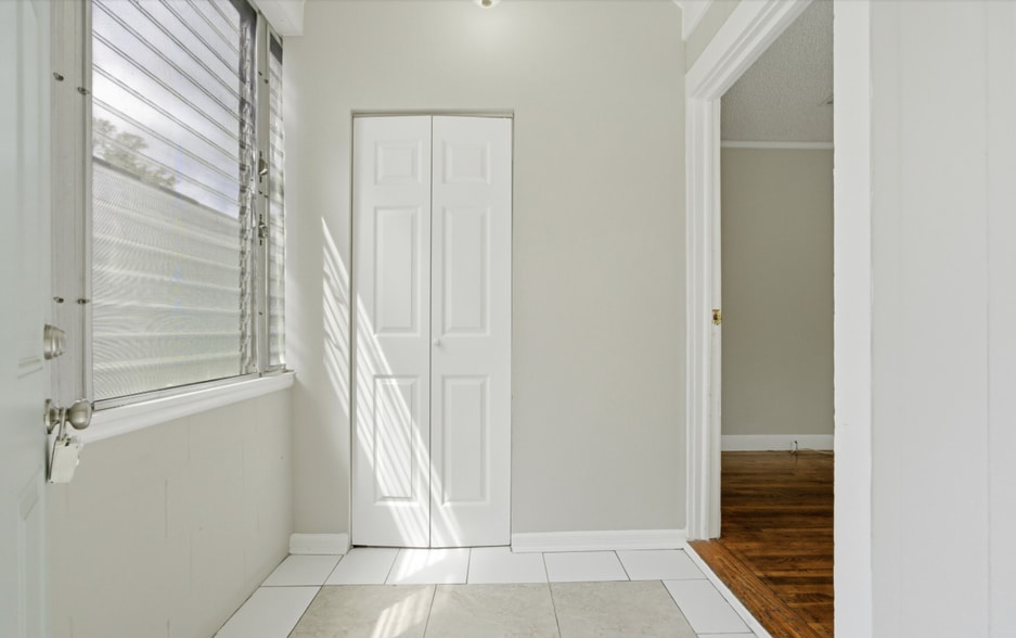 Building Photo - 6716 Perry St