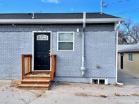 Building Photo - 2310 E St Vrain St