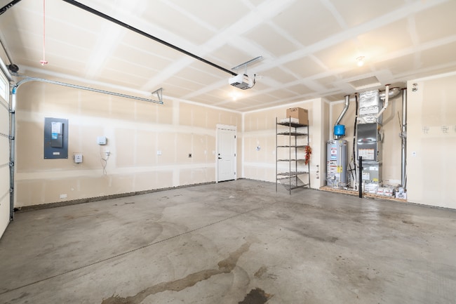 Building Photo - 165 E Cool Pond Dr